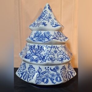 SOUTHERN LIVING Blue and White Porcelain Cookie Jar